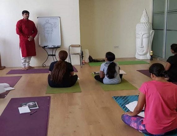 YOGA_TEACHER_TRAINING_COURSES_FOR_INDIAN-min